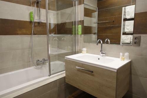 Hotel H�tel Du Parc Ath
