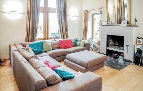 Three-bedroom Holiday Home In Ciney