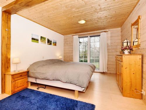 Luxurious Chalet In Septon With Jacuzzi
