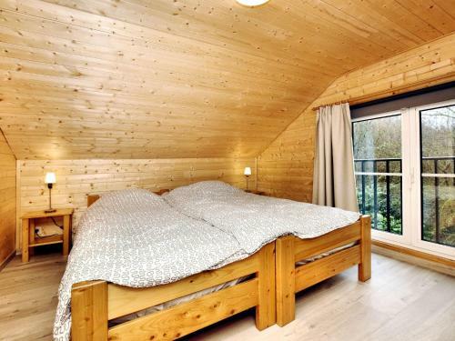 Luxurious Chalet In Septon With Jacuzzi