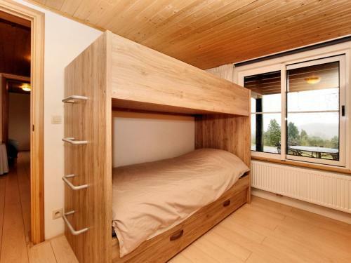 Luxurious Chalet In Septon With Jacuzzi