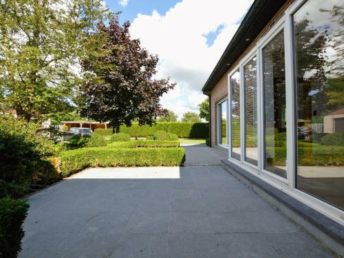 Beautiful Villa In Zingem Near Town Center
