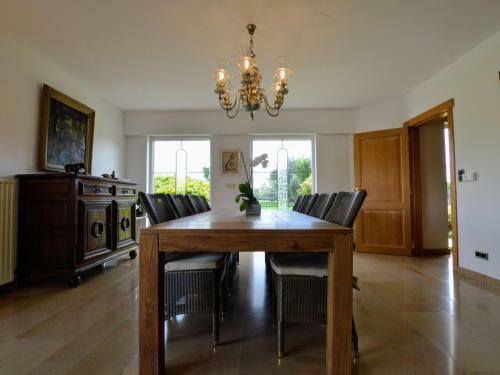 Beautiful Villa In Zingem Near Town Center