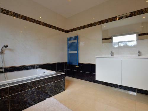 Beautiful Villa In Zingem Near Town Center