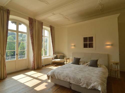 Luxurious Castle In Marchin With Infrared Sauna