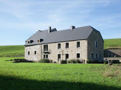 Lovely Holiday Home In Mettet With Garden