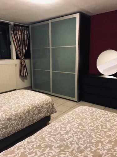 Hostal A Spacious Beautiful Apartment & Affordable
