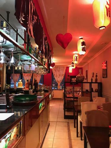 Hostal A Spacious Beautiful Apartment & Affordable