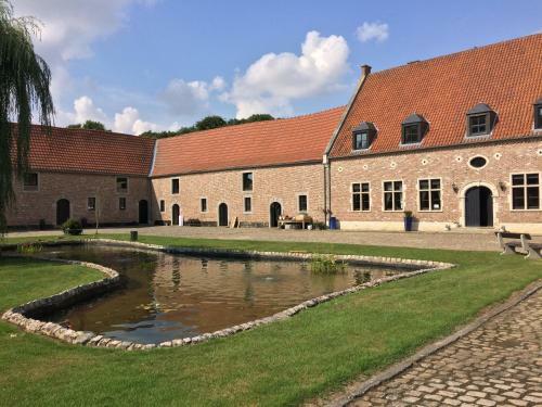 Hostal Chapeauveau B&B