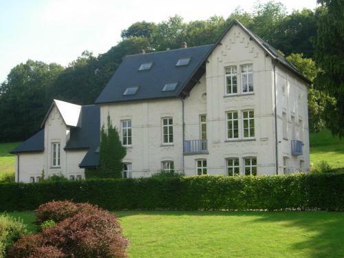 Modern Holiday Home In Chimay With Terrace
