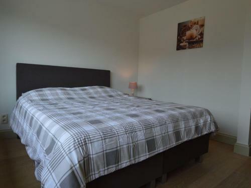 Spacious Holiday Home In Peer With Garden