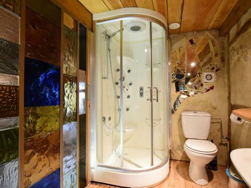 Gorgeous Holiday Home Near Durbuy With Pond