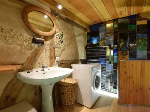 Gorgeous Holiday Home Near Durbuy With Pond