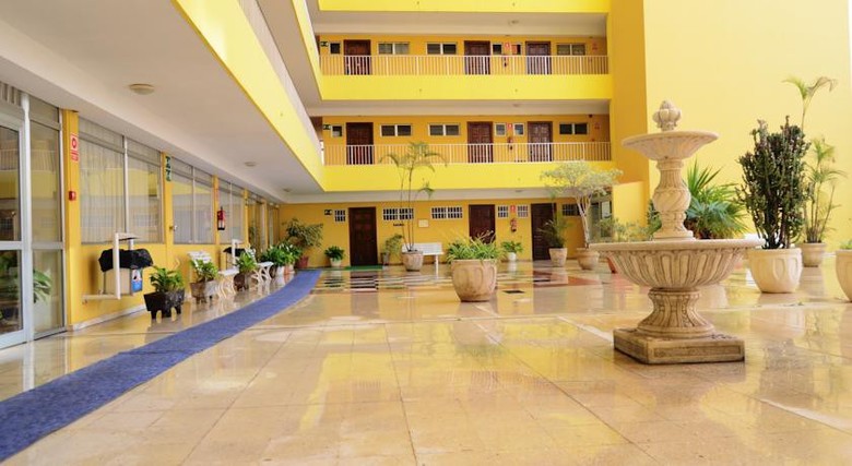 Apartamentos Elegance Palmeras Playa