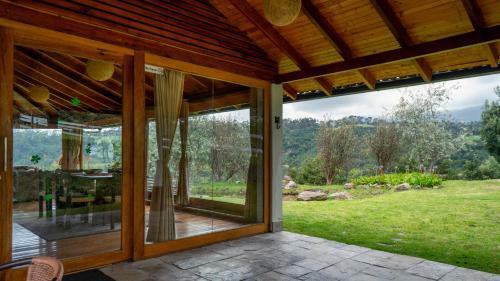 Hacienda La Campi�a Frente Al Cotopaxi