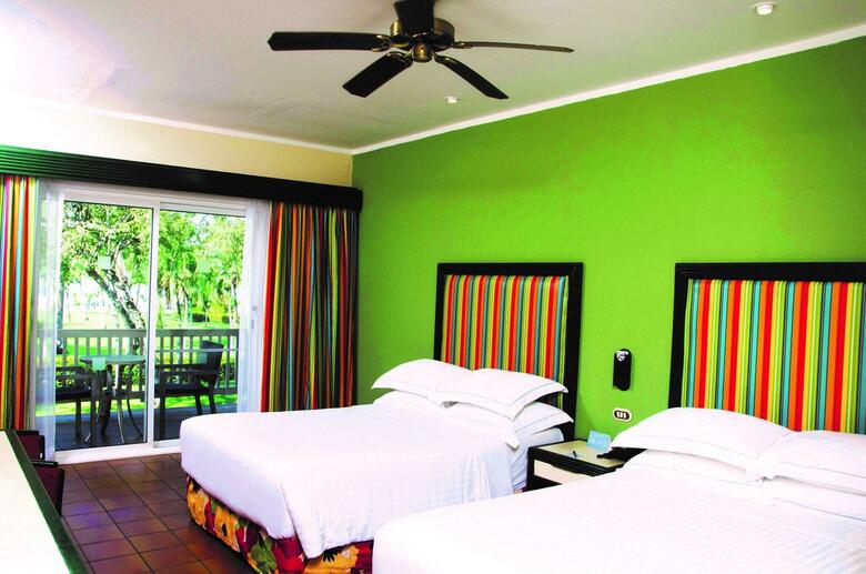 Hotel Barcel� Tambor