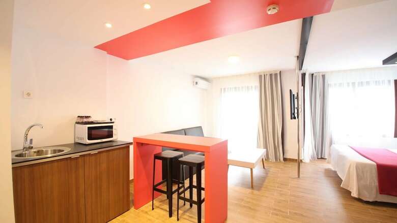 Hotel The Element