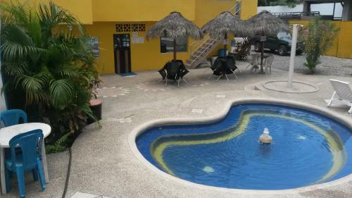 Hostal Rio Suites