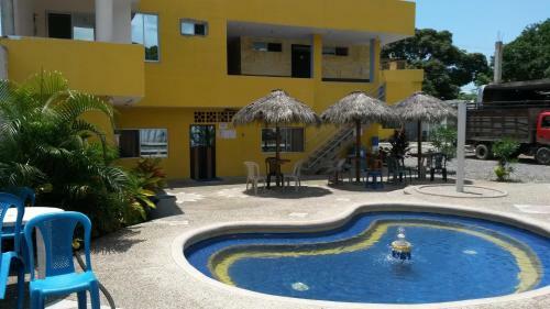 Hostal Rio Suites