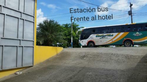 Hostal Rio Suites