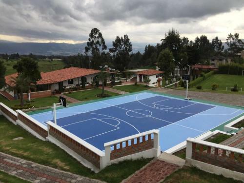 Condor�s Antisana Hotel Y Centro de Eventos