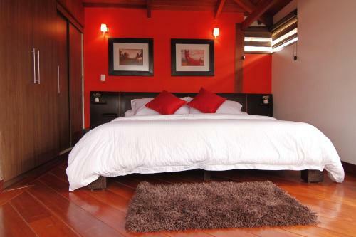 Condor�s Antisana Hotel Y Centro de Eventos