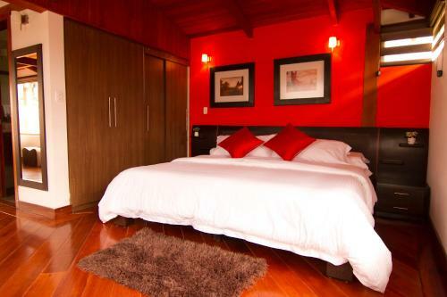 Condor�s Antisana Hotel Y Centro de Eventos