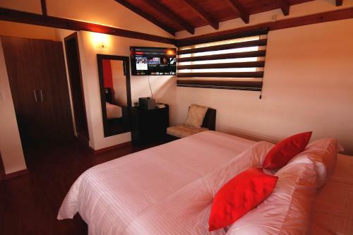 Condor�s Antisana Hotel Y Centro de Eventos