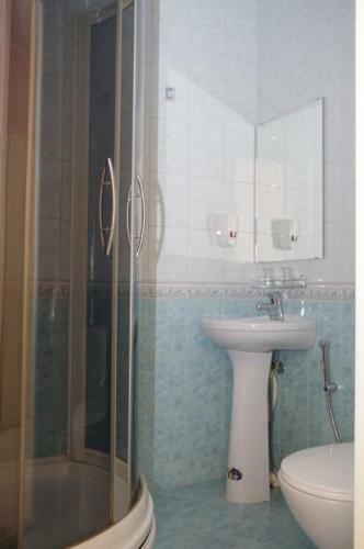 Hostal Europe Guesthouse