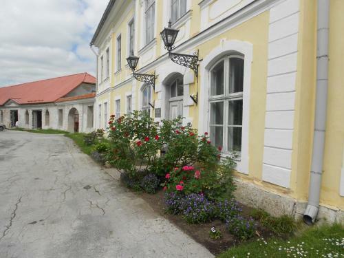 Saue Manor