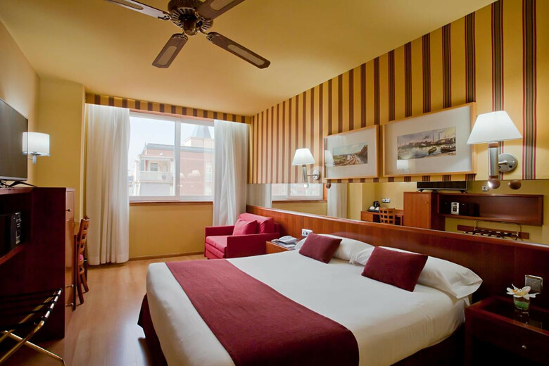 Hotel Ilunion Les Corts Spa