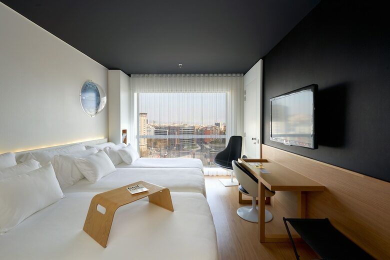 Hotel Barcel� Sants