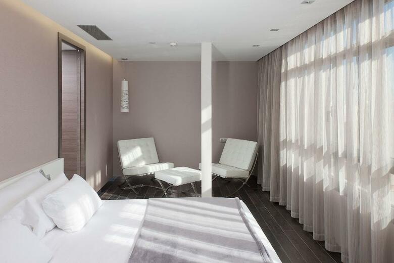 Hotel NH Castell�n Mindoro