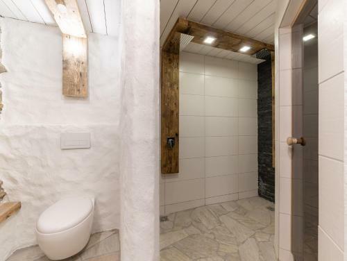Best Apartments - Keyless Entry