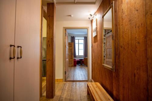 Dream Stay - Historic Old Town Apartment