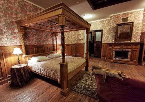 Hostal Laitse Castle