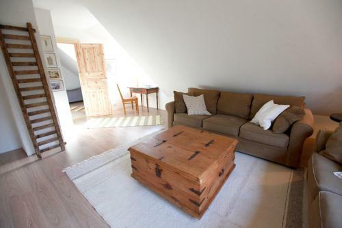 Bed & Breakfast Metsara B & B