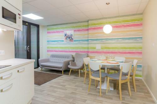 Hostal Tiigi Six Guesthouse