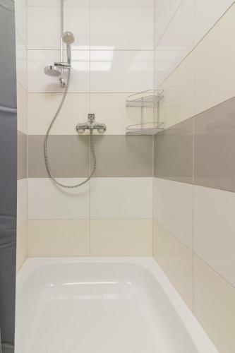 Hostal Tiigi Six Guesthouse