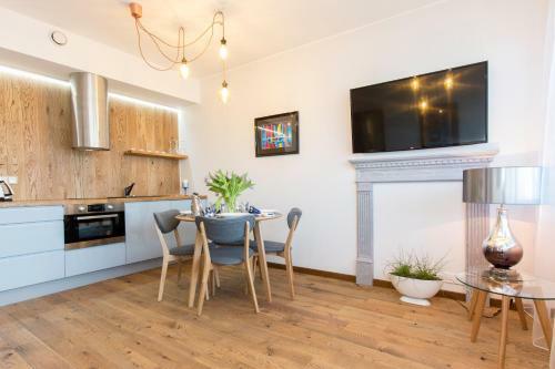 Cozy City Apartments