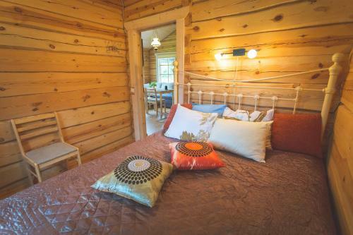 Arina Cottages