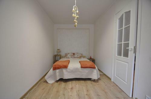 Kreenholmi 5 Apartment