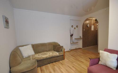 Kreenholmi 5 Apartment