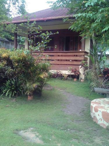 Posada Nellie's Tourist Inn