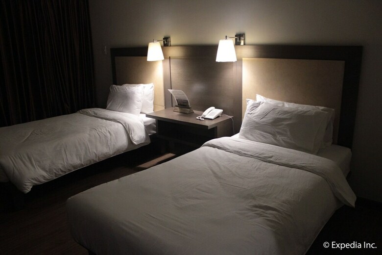 Rivermount Hotel And Resort
