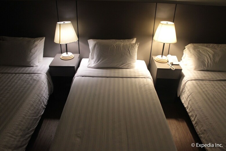 Rivermount Hotel And Resort