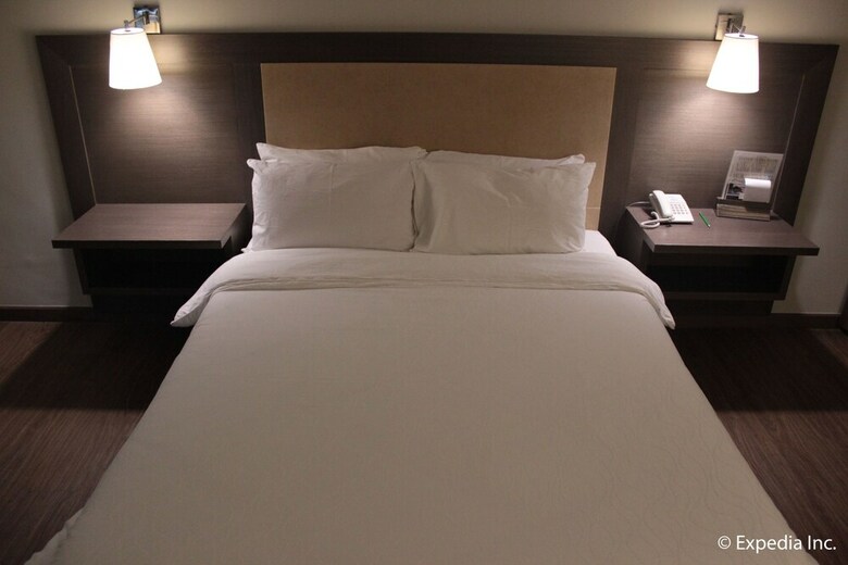 Rivermount Hotel And Resort
