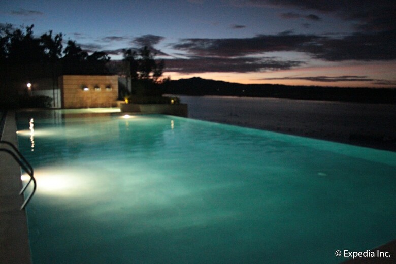 Rivermount Hotel And Resort