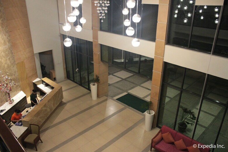 Rivermount Hotel And Resort