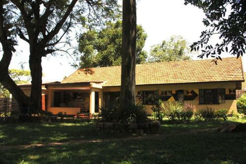 Bed & Breakfast Jinja Basecamp